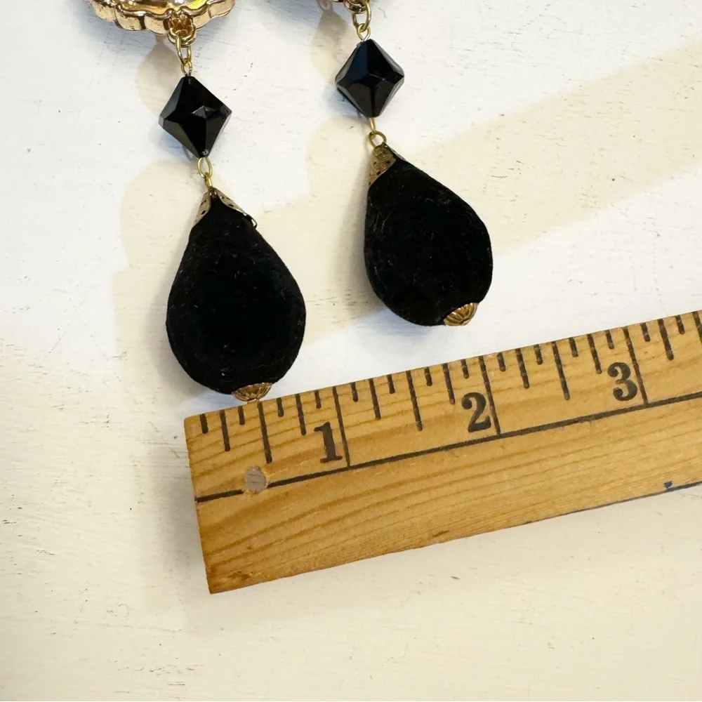 Long Black Gold Dangle Drop Clip On Earrings Statement Vintage Plastic Acrylic